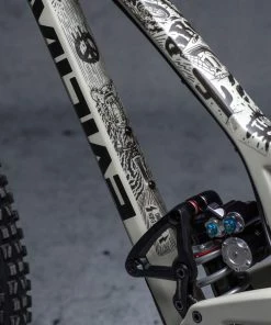 DyedBro Fluor Rammefolie – Mat / Sort